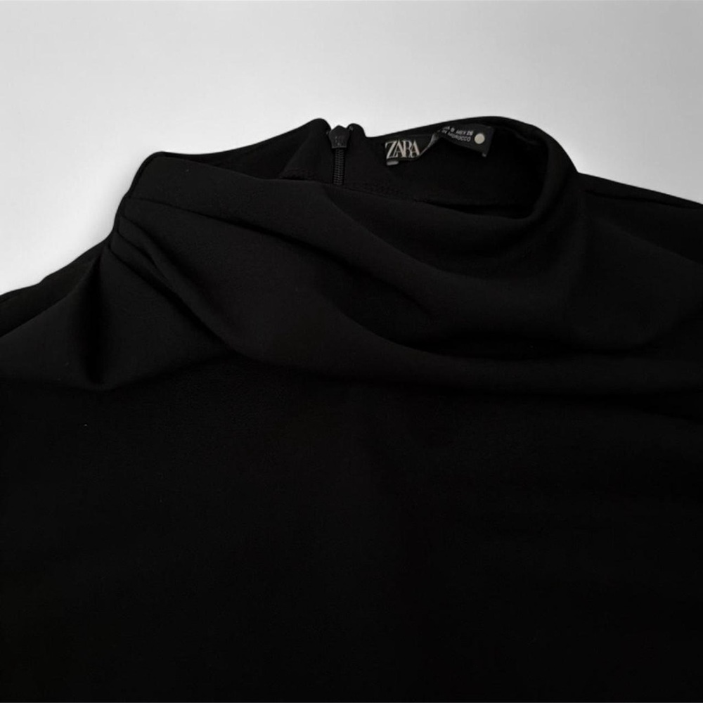 Zara Black Sleeveless Blouse - Picture 2 of 3
